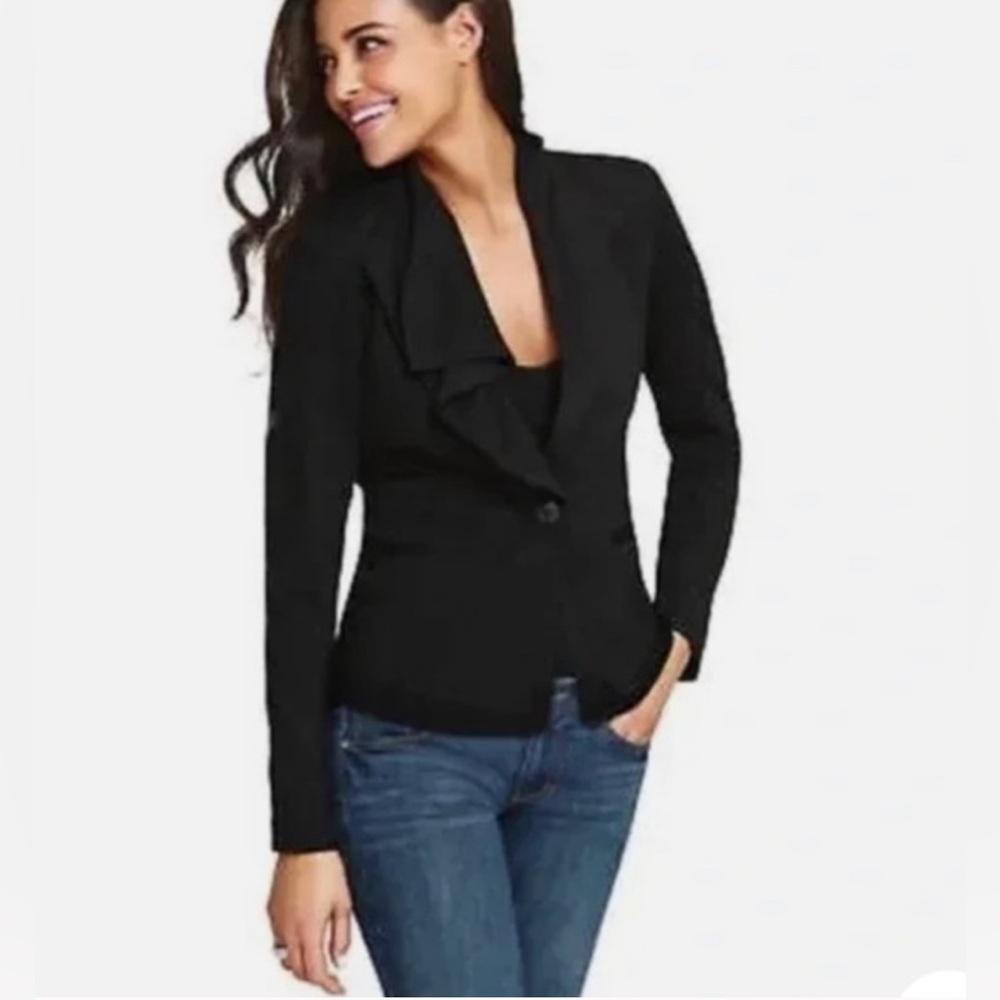 🌻 2/$10 CABI BLACK ABSOLUTE RUFFLED 1 BUTTON BLAZER 911 Size small